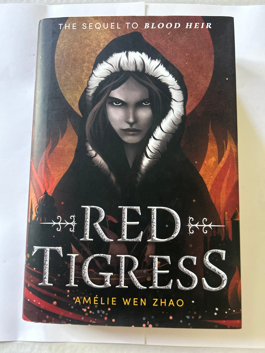 Red Tigress - Amelie wen Zhao