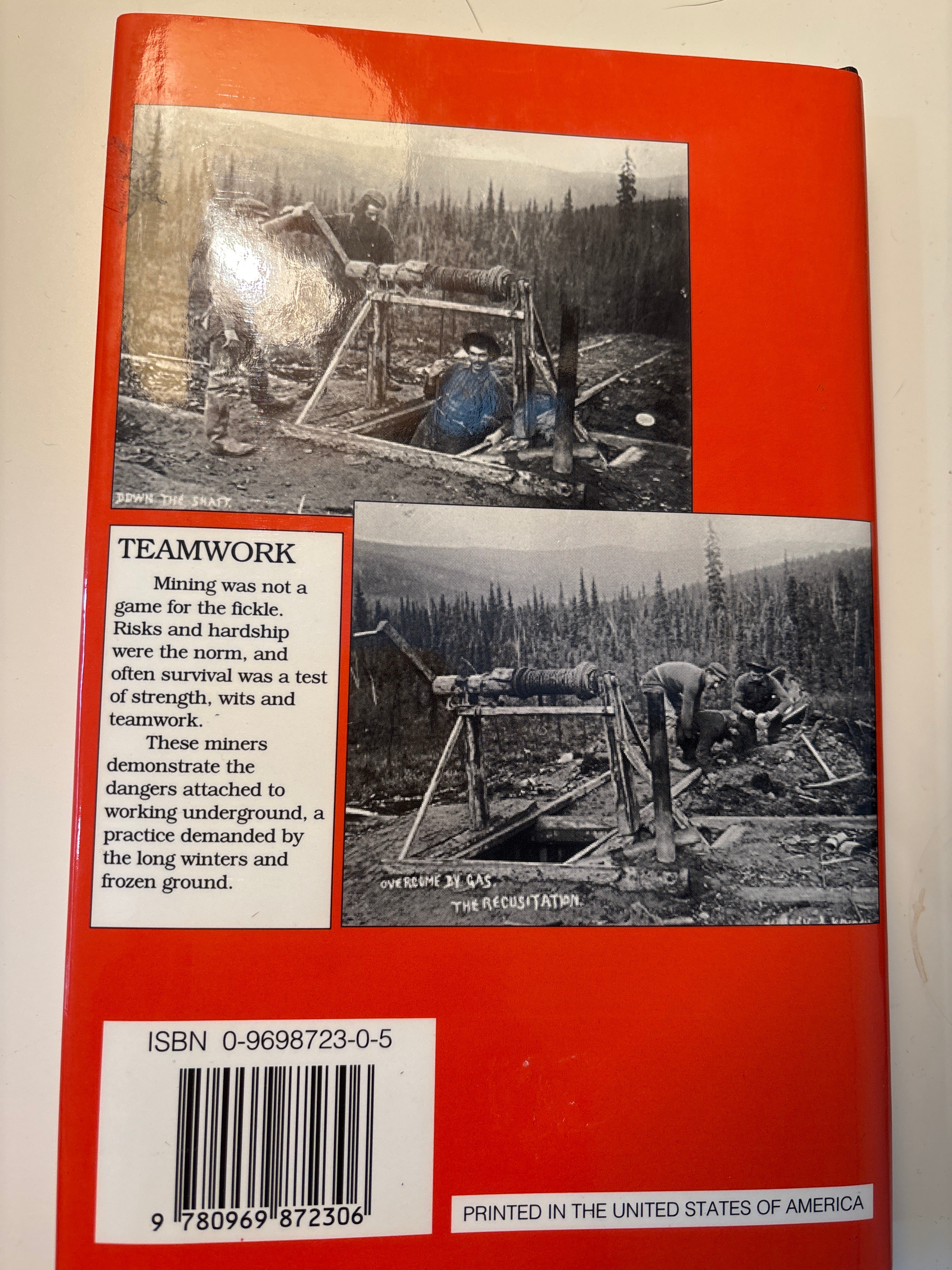 The Gold Fields of the Klondike - John W. Leonard