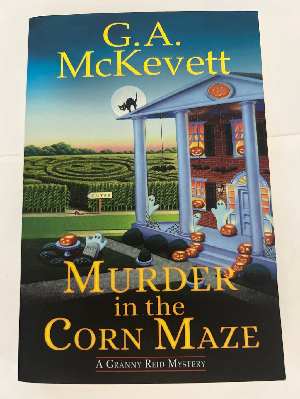 Murder in the corn maze - g.a. Mckevett