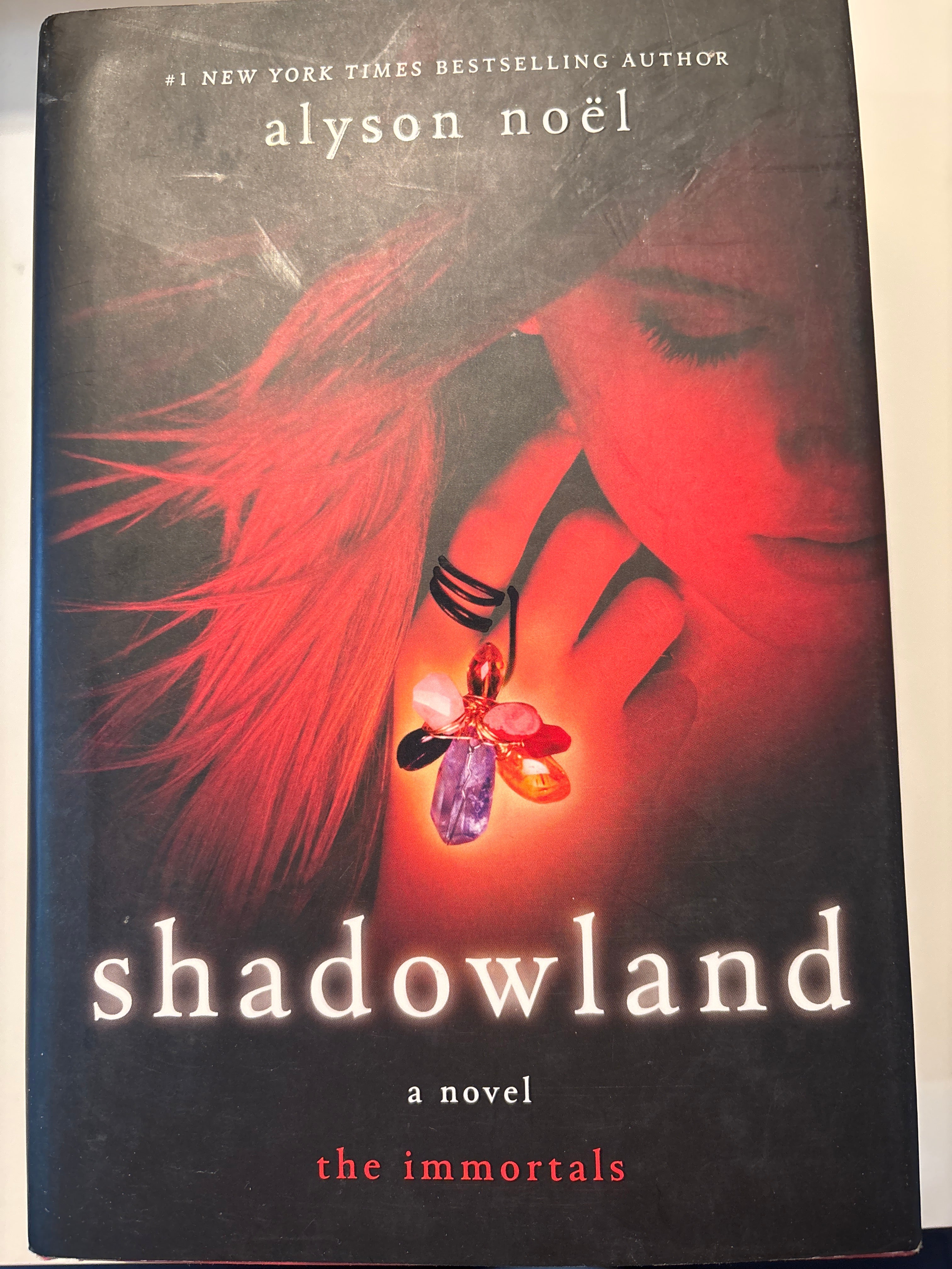 Shadow Land - Alyson Noel