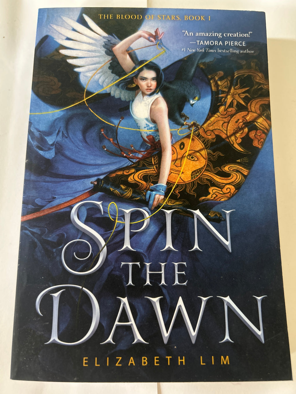 Spin the dawn - Elizabeth Lim
