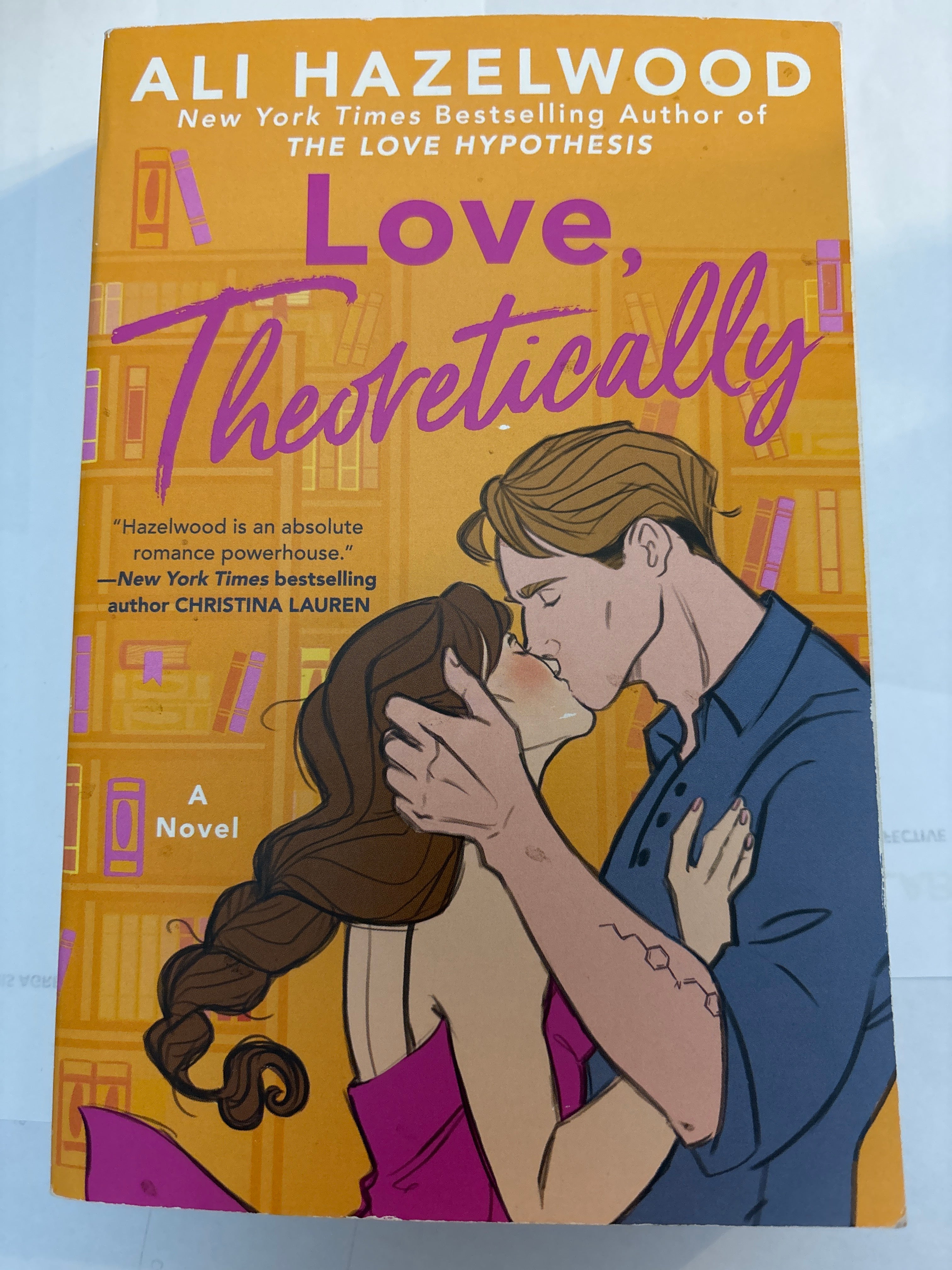 Love Theoretically - Ali Hazelwood