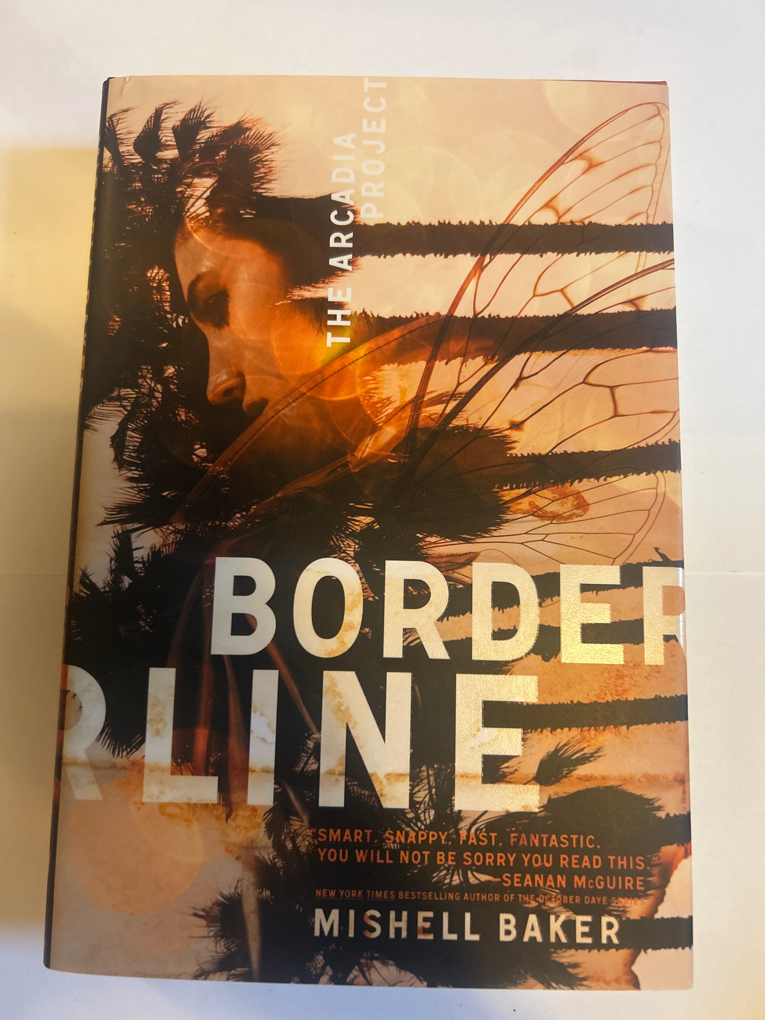 Border line - Mishell Baker