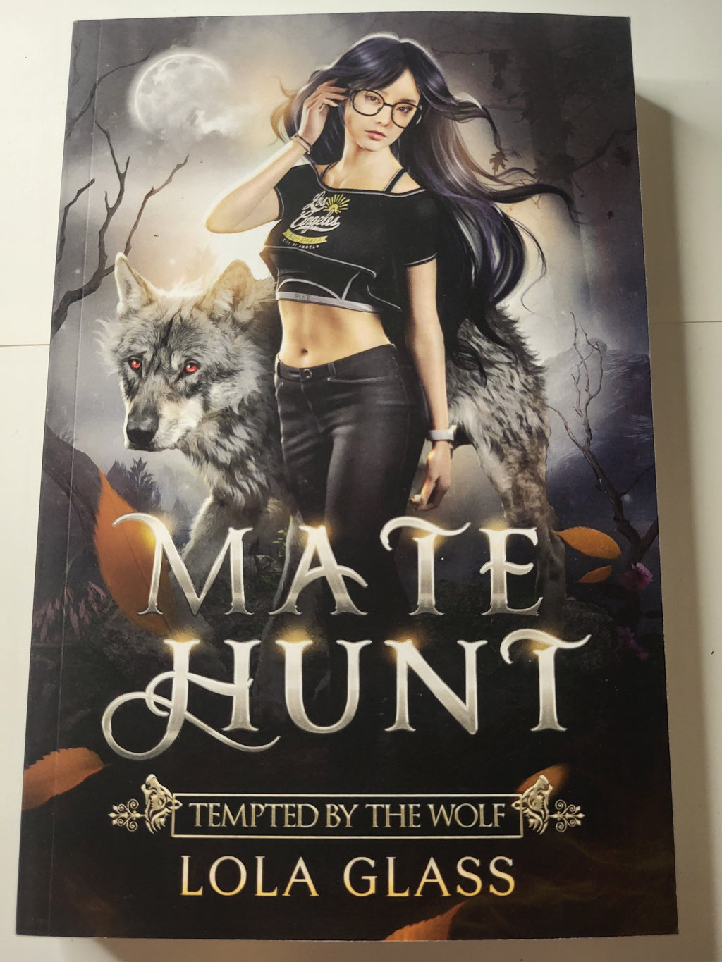 Mate Hunt Tempted by the Wolf - Lola Glass