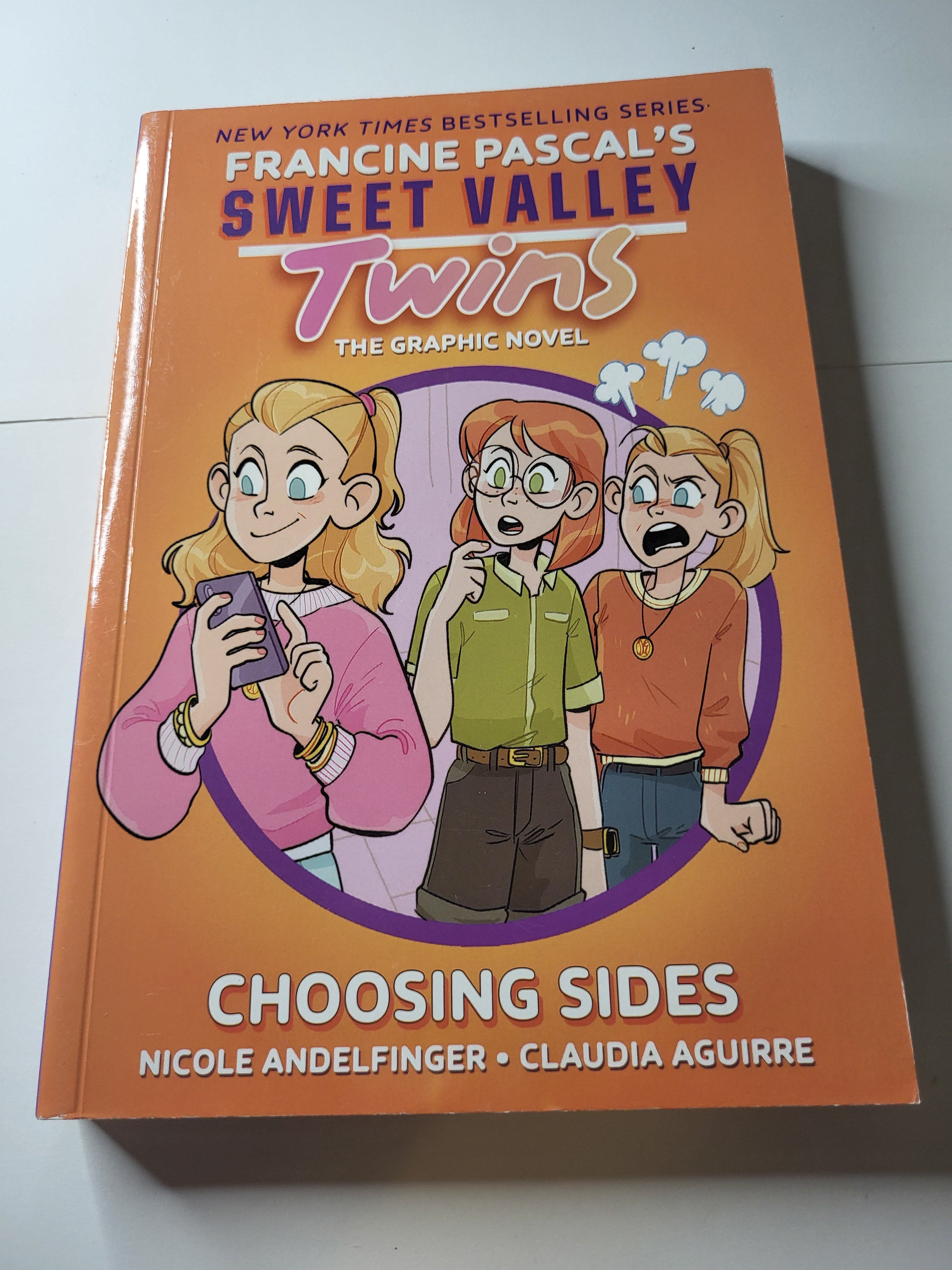Sweet Valley Twins: Choosing Sides - Nicole Andelfinger and Claudia Aguirre