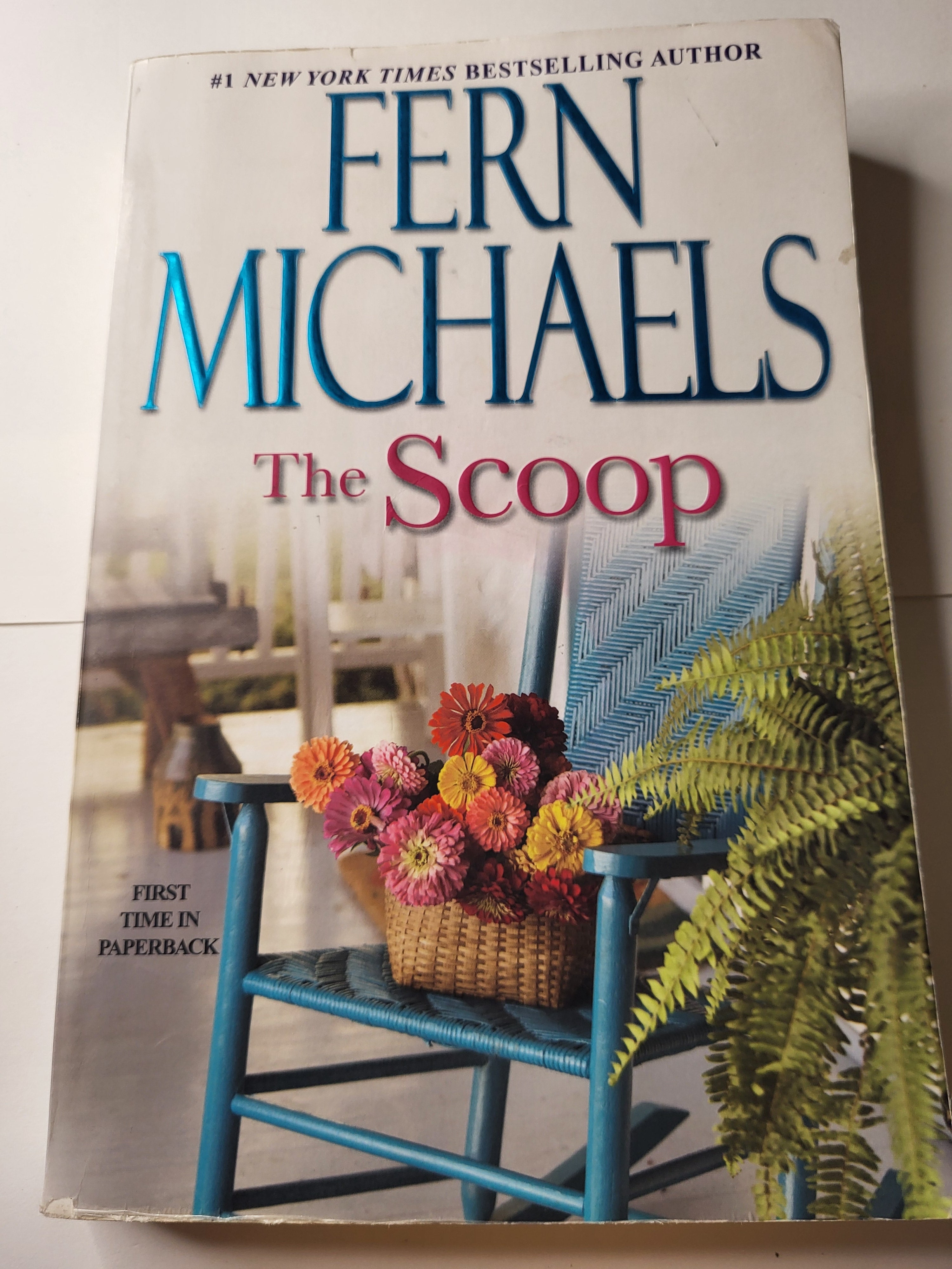 The Scoop - Fern Michaels