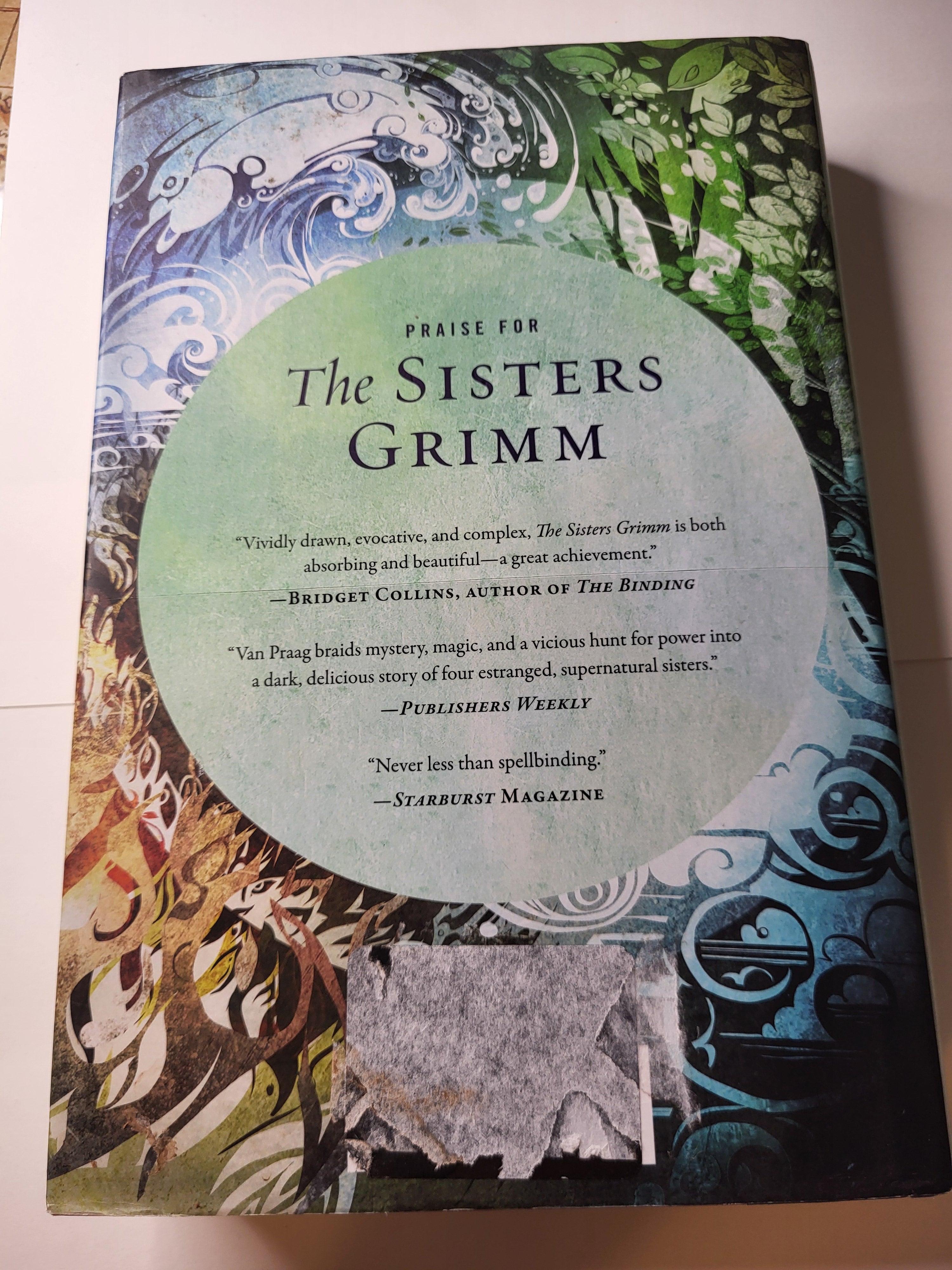 The Sister Grimm - Menna Van Praag