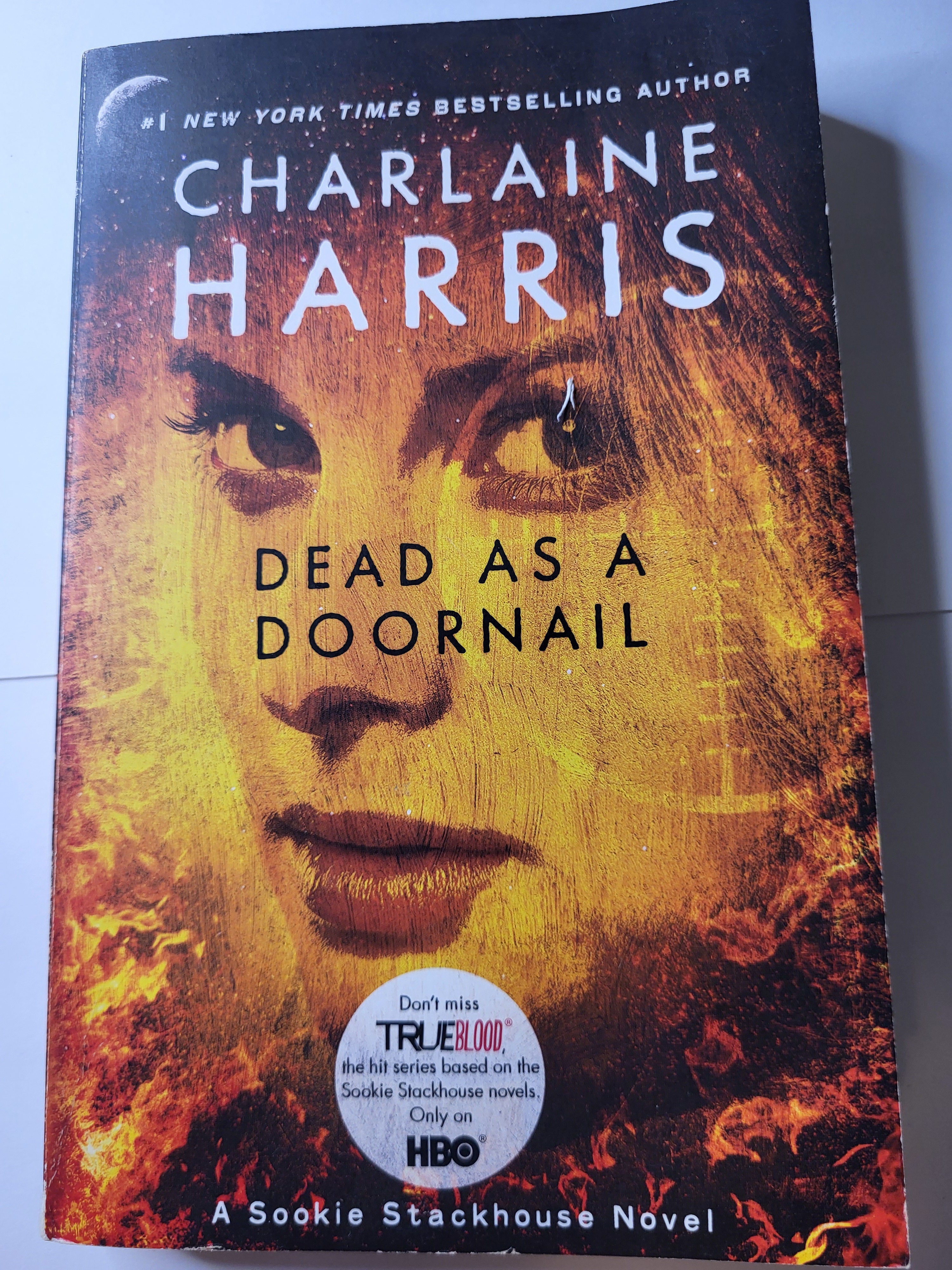 Dead as a Doornail - Charlaine Harris